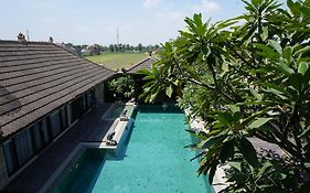 The Edelweiss Hideaway Villa Solo